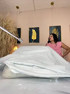 Snapshot of valerie_lya chatting on October 2025 08:04:01 PM valerie lya online show from October 2025 08:04:01 PM