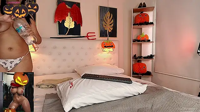 Snapshot of valerie_lya chatting on October 2025 08:18:02 PM valerie lya online show from October 2025 08:18:02 PM