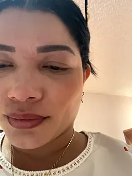 Snapshot of valerie_lya chatting on October 2025 07:20:01 PM valerie lya online show from October 2025 07:20:01 PM