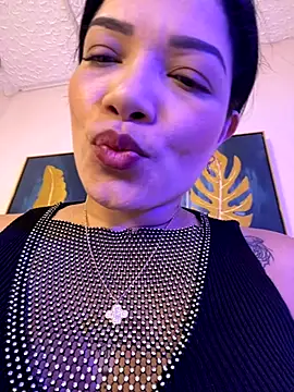 Snapshot of valerie_lya chatting on November 2025 08:11:01 PM valerie lya online show from November 2025 08:11:01 PM