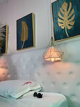 Snapshot of valerie_lya chatting on November 2025 08:43:01 PM valerie lya online show from November 2025 08:43:01 PM