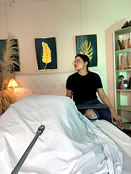 Snapshot of valerie_lya chatting on November 2025 08:30:01 PM valerie lya online show from November 2025 08:30:01 PM