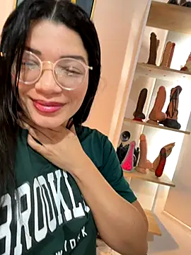 Snapshot of valerie_lya chatting on November 2025 07:46:01 PM valerie lya online show from November 2025 07:46:01 PM