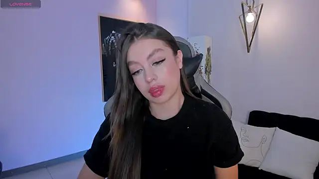 EllaClark online show from December 2024 06:35:02 PM