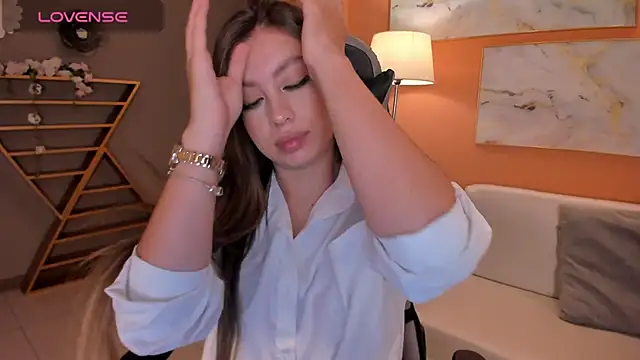 EllaClark online show from December 2024 08:43:02 PM