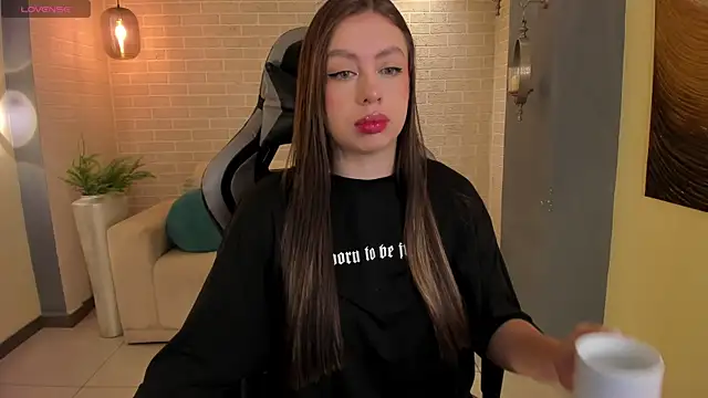 EllaClark online show from October 2025 11:00:01 AM