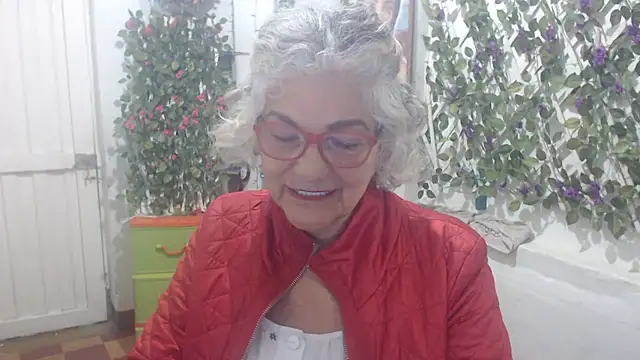 FunnyGrandma online show from November 2025 11:59:01 PM