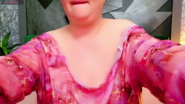 AleshaArabian online show from December 2024 08:36:02 PM