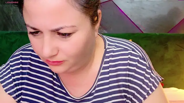 AleshaArabian online show from December 2024 08:14:02 PM