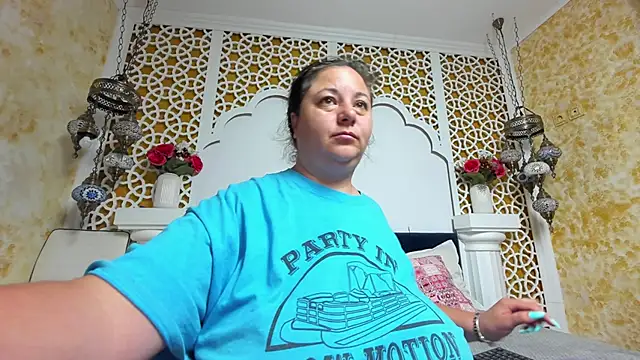 Snapshot of AleshaArabian chatting on September 2025 02:15:02 AM AleshaArabian online show from September 2025 02:15:02 AM