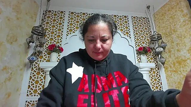 Snapshot of AleshaArabian chatting on October 2025 02:33:01 AM AleshaArabian online show from October 2025 02:33:01 AM