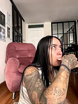 EmmyEvans1 online show from September 2025 07:40:02 PM