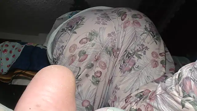 prettyangelsquirt online show from December 2024 02:04:01 AM