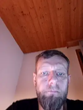 Snapshot of Kw8585kw chatting on October 2025 01:03:02 AM Kw8585kw online show from October 2025 01:03:02 AM