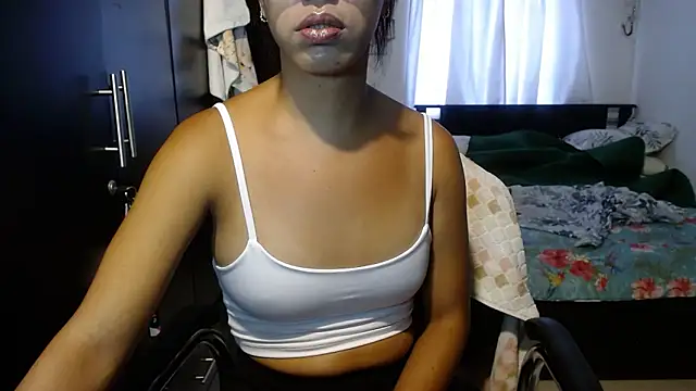 sensual nataliee online show from December 2024 07:04:02 PM