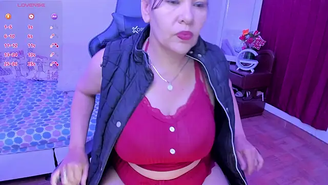 esmeralda milf online show from September 2025 06:41:02 PM