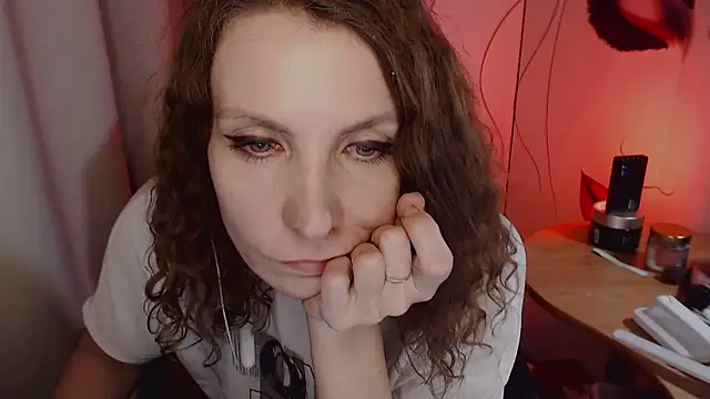 JohansonKatie online show from January 2025 02:42:02 AM