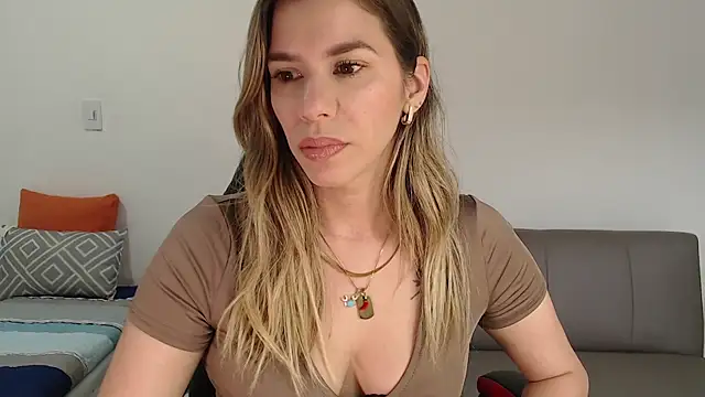 ms sofia x online show from October 2025 02:24:02 PM