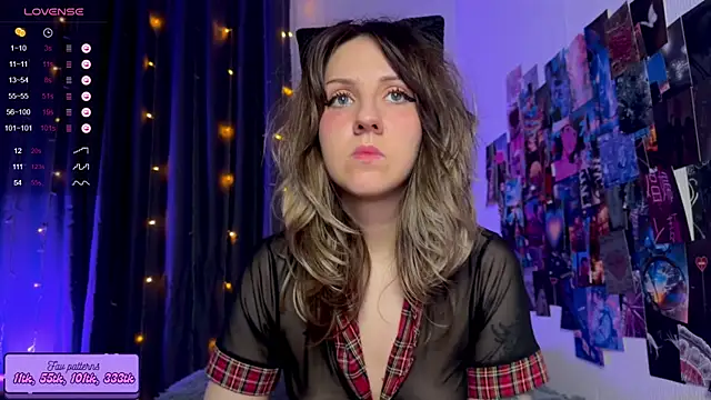 Snapshot of HotaruTomo chatting on October 2025 05:29:01 AM HotaruTomo online show from October 2025 05:29:01 AM