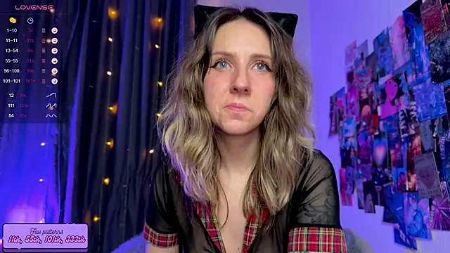 Snapshot of HotaruTomo chatting on October 2025 08:29:01 PM HotaruTomo online show from October 2025 08:29:01 PM