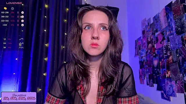 Snapshot of HotaruTomo chatting on October 2025 11:06:02 PM HotaruTomo online show from October 2025 11:06:02 PM