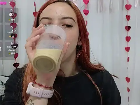 Snapshot of ninaa_fox chatting on October 2025 01:51:02 PM ninaa fox online show from October 2025 01:51:02 PM