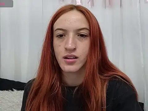 Snapshot of ninaa_fox chatting on October 2025 02:16:01 PM ninaa fox online show from October 2025 02:16:01 PM