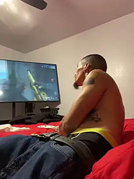 Prettyboiflaco online show from December 2024 02:04:02 AM