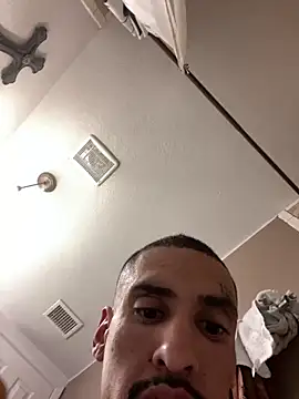 Prettyboiflaco online show from February 2025 12:08:01 PM