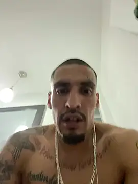 Prettyboiflaco online show from February 2025 08:59:02 AM