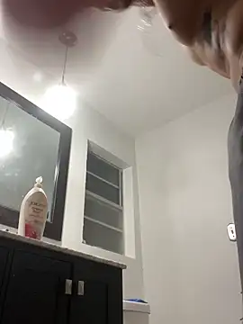 Prettyboiflaco online show from February 2025 04:21:01 PM