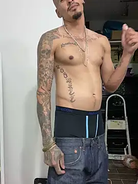 Prettyboiflaco online show from March 2025 09:06:02 AM