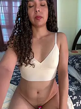 marylr2 online show from October 2025 09:15:02 PM