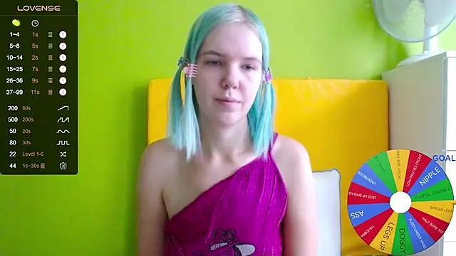 Snapshot of Ultra_Meow chatting on October 2025 11:03:01 AM Ultra Meow online show from October 2025 11:03:01 AM