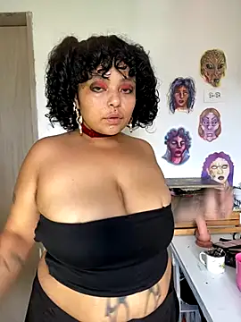 PrincessLauren420 online show from October 2025 07:00:01 PM