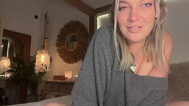 cyberchickie maria online show from January 2025 09:36:02 PM