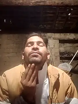 Snapshot of SunnyleoneBG chatting on December 2024 01:35:02 AM SunnyleoneBG online show from December 2024 01:35:02 AM