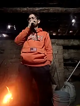 Snapshot of SunnyleoneBG chatting on December 2024 03:25:02 AM SunnyleoneBG online show from December 2024 03:25:02 AM