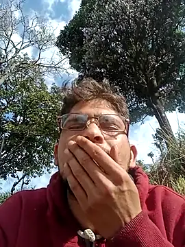 Snapshot of SunnyleoneBG chatting on March 2025 04:38:02 AM SunnyleoneBG online show from March 2025 04:38:02 AM