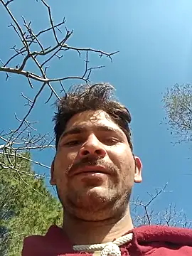 Snapshot of SunnyleoneBG chatting on March 2025 04:29:02 AM SunnyleoneBG online show from March 2025 04:29:02 AM