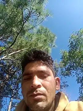 Snapshot of SunnyleoneBG chatting on October 2025 03:40:02 AM SunnyleoneBG online show from October 2025 03:40:02 AM