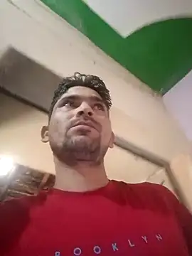 Snapshot of SunnyleoneBG chatting on November 2025 04:58:02 AM SunnyleoneBG online show from November 2025 04:58:02 AM