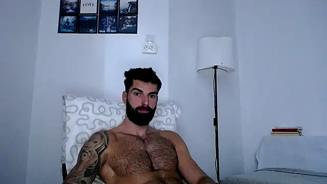 Verycutex online show from November 2025 07:32:01 AM