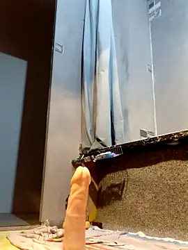 milosek81 online show from November 2025 02:58:02 AM