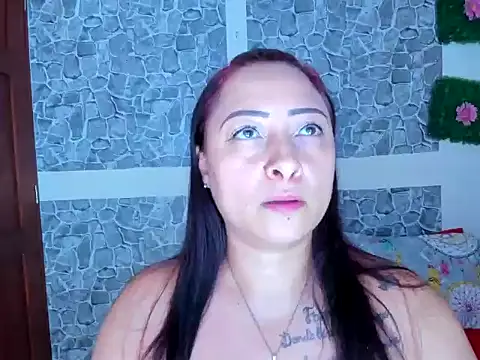 julybravo online show from November 2025 10:20:02 PM