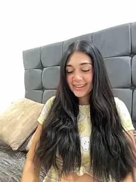 LaanaCooper online show from September 2025 03:27:02 PM