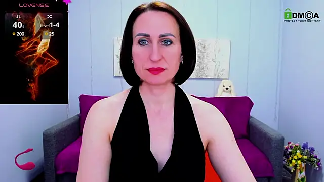 Nia Smithh online show from March 2025 04:57:02 PM