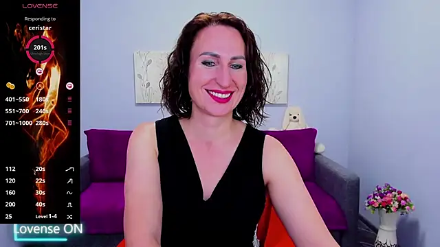 Snapshot of Nia_Smithh chatting on October 2025 12:50:01 PM Nia Smithh online show from October 2025 12:50:01 PM