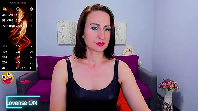 Snapshot of Nia_Smithh chatting on October 2025 12:15:01 PM Nia Smithh online show from October 2025 12:15:01 PM