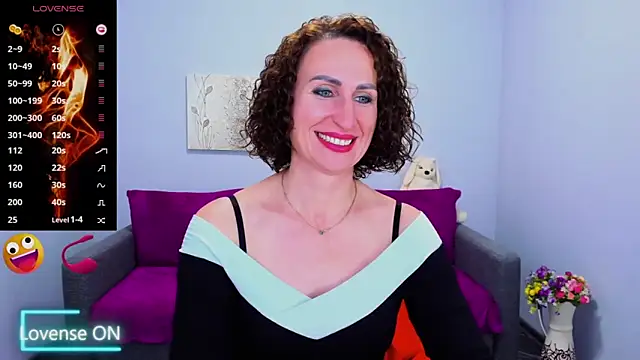 Snapshot of Nia_Smithh chatting on November 2025 01:33:02 PM Nia Smithh online show from November 2025 01:33:02 PM